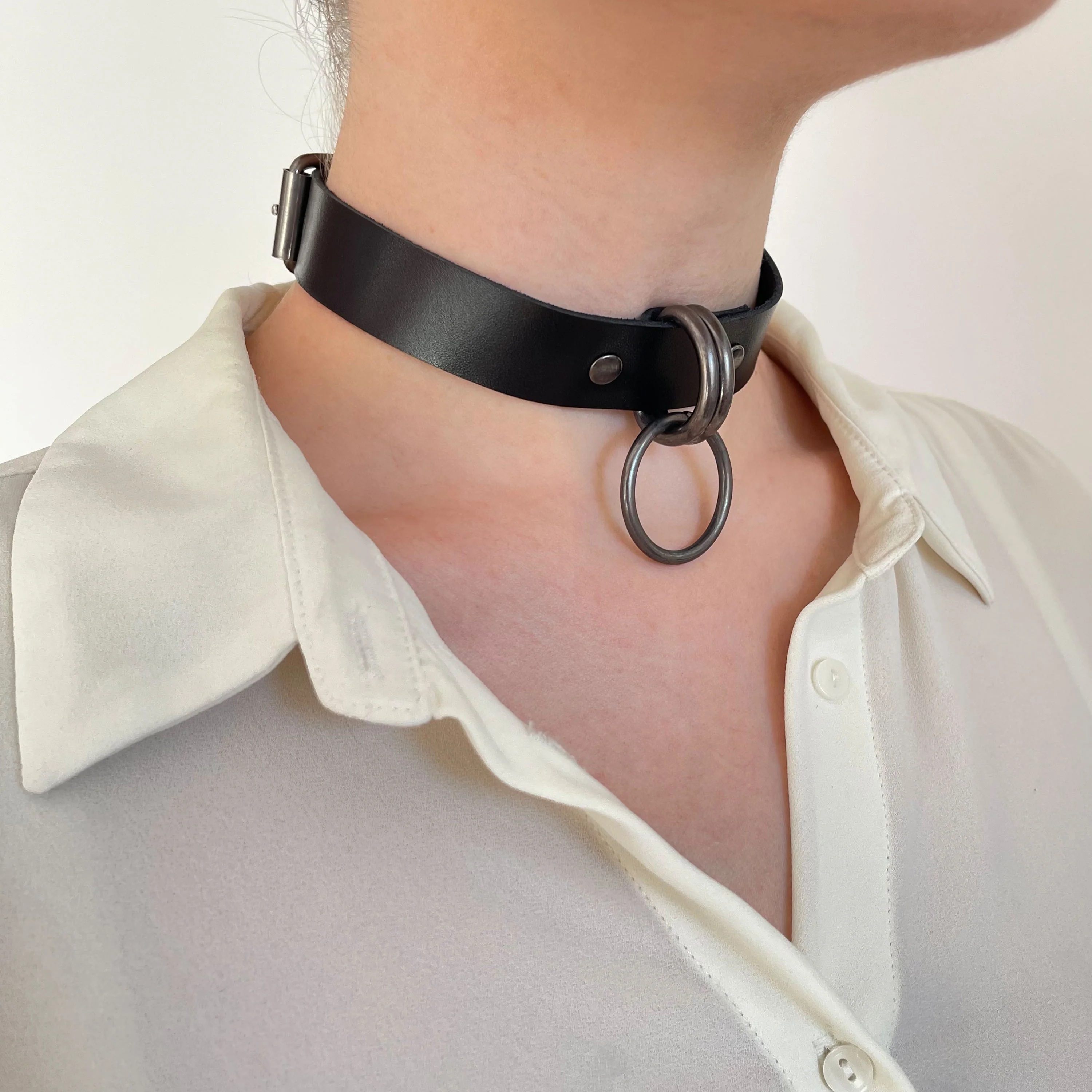 Leather Choker with Double D-Rings and O-Ring