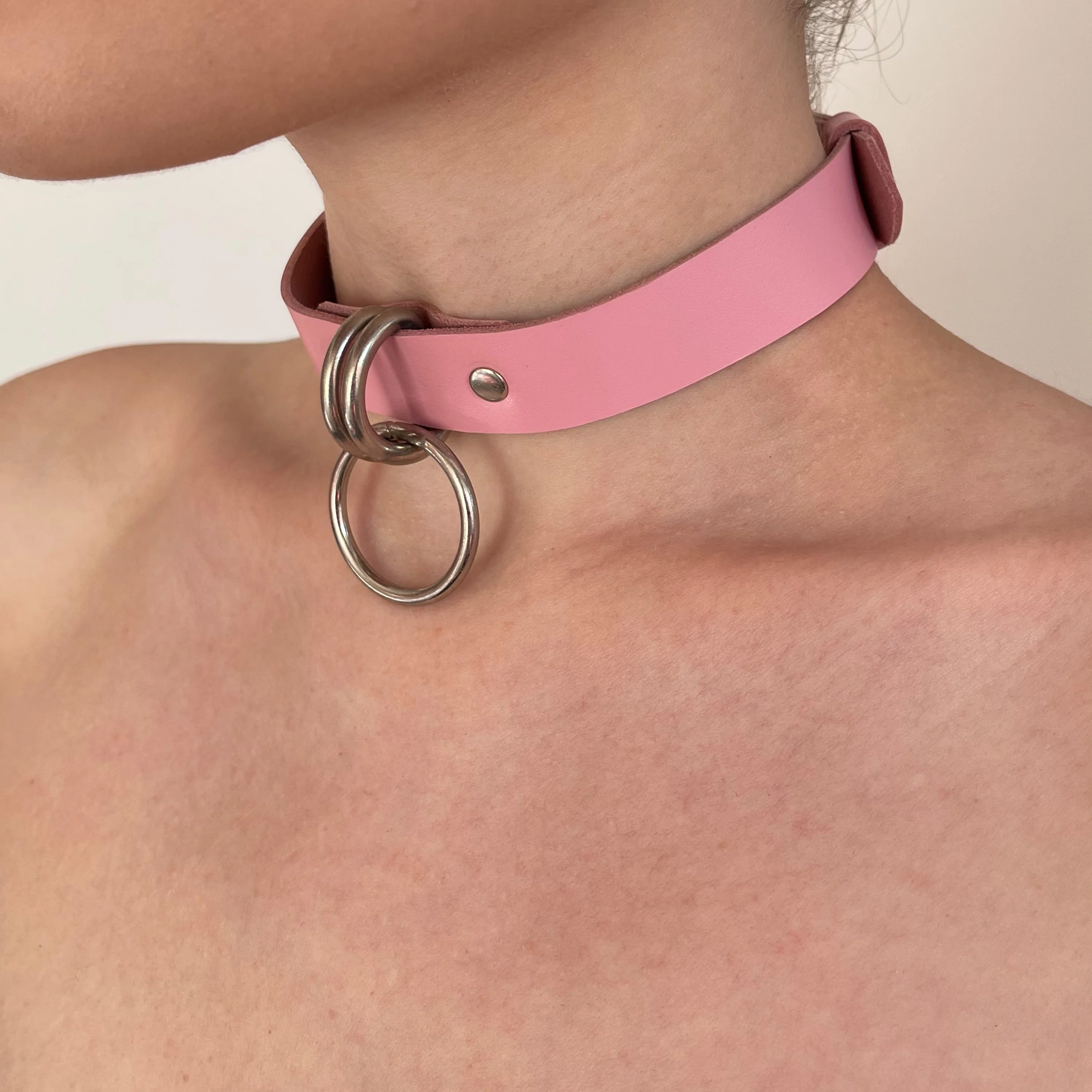Leather Choker with Double D-Rings and O-Ring - Image 4