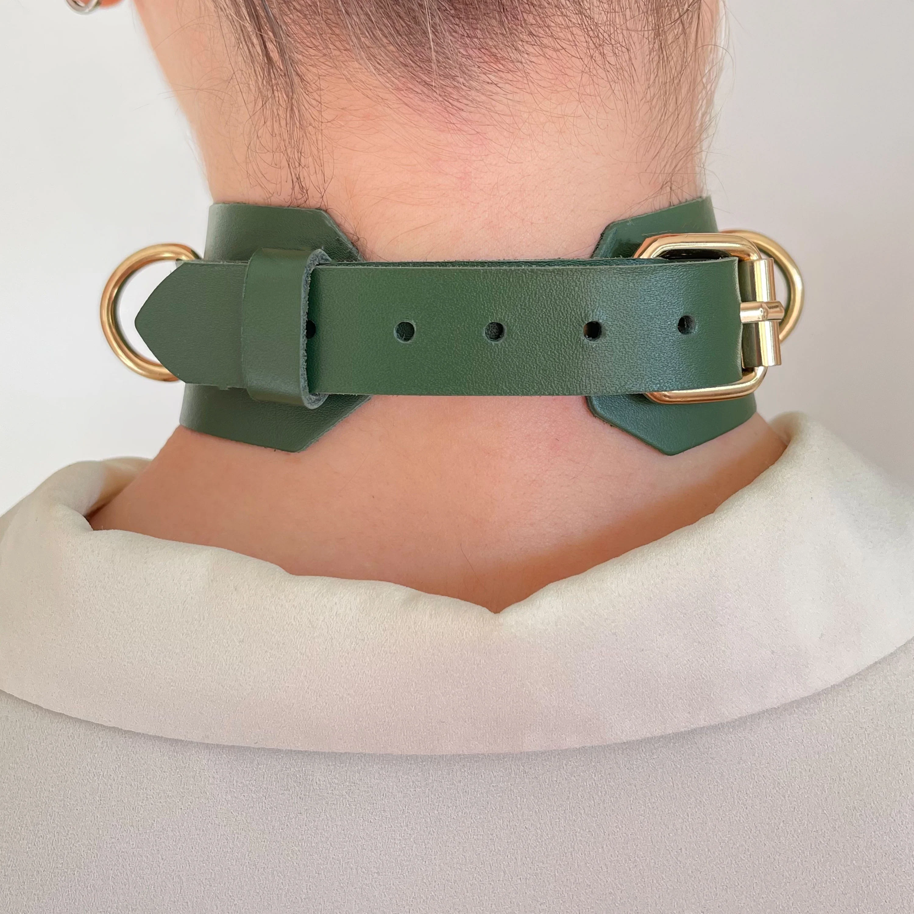 Leather Choker with Bondage D-Rings –Green - Image 3