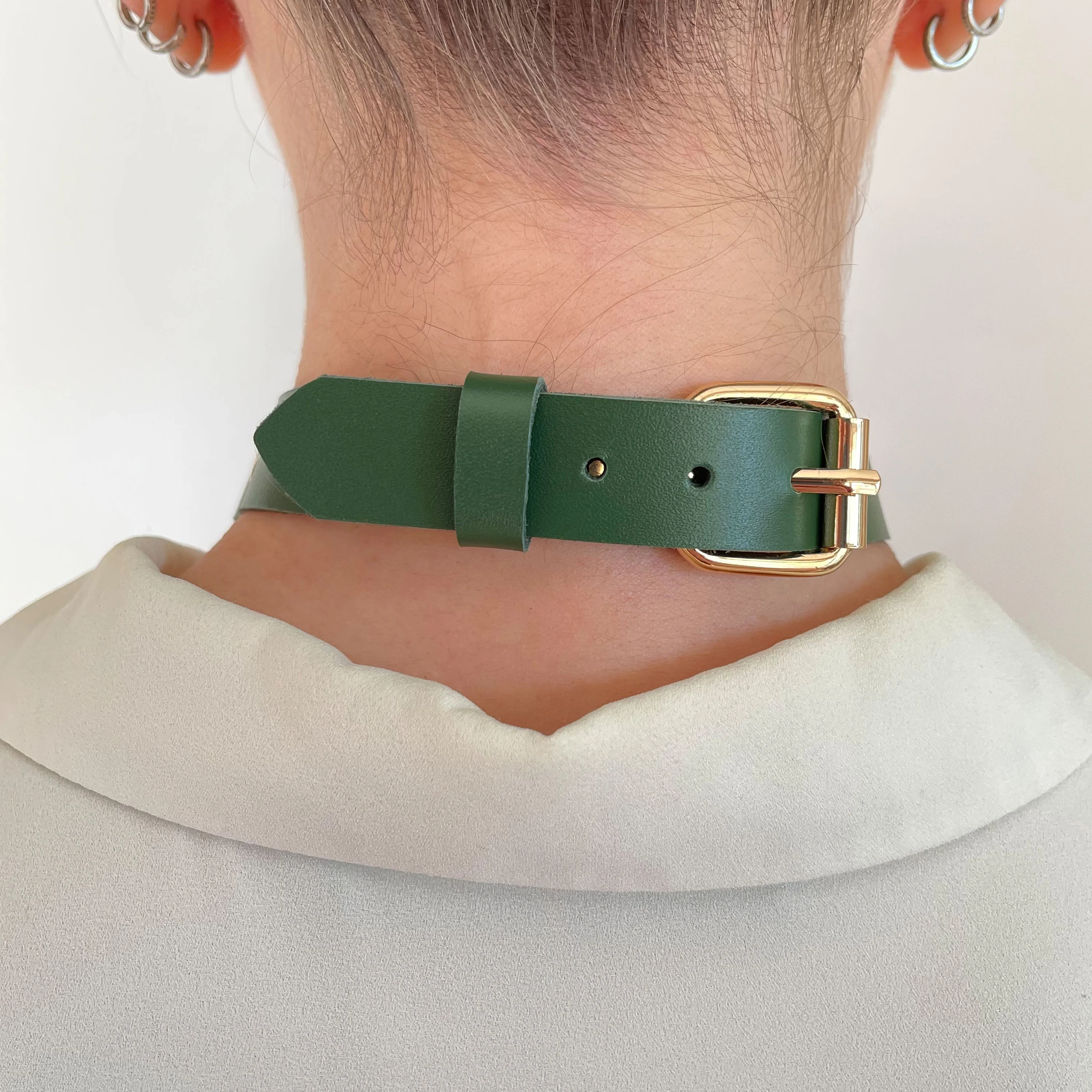 Leather Choker with Chain and Heart Ring - Image 3