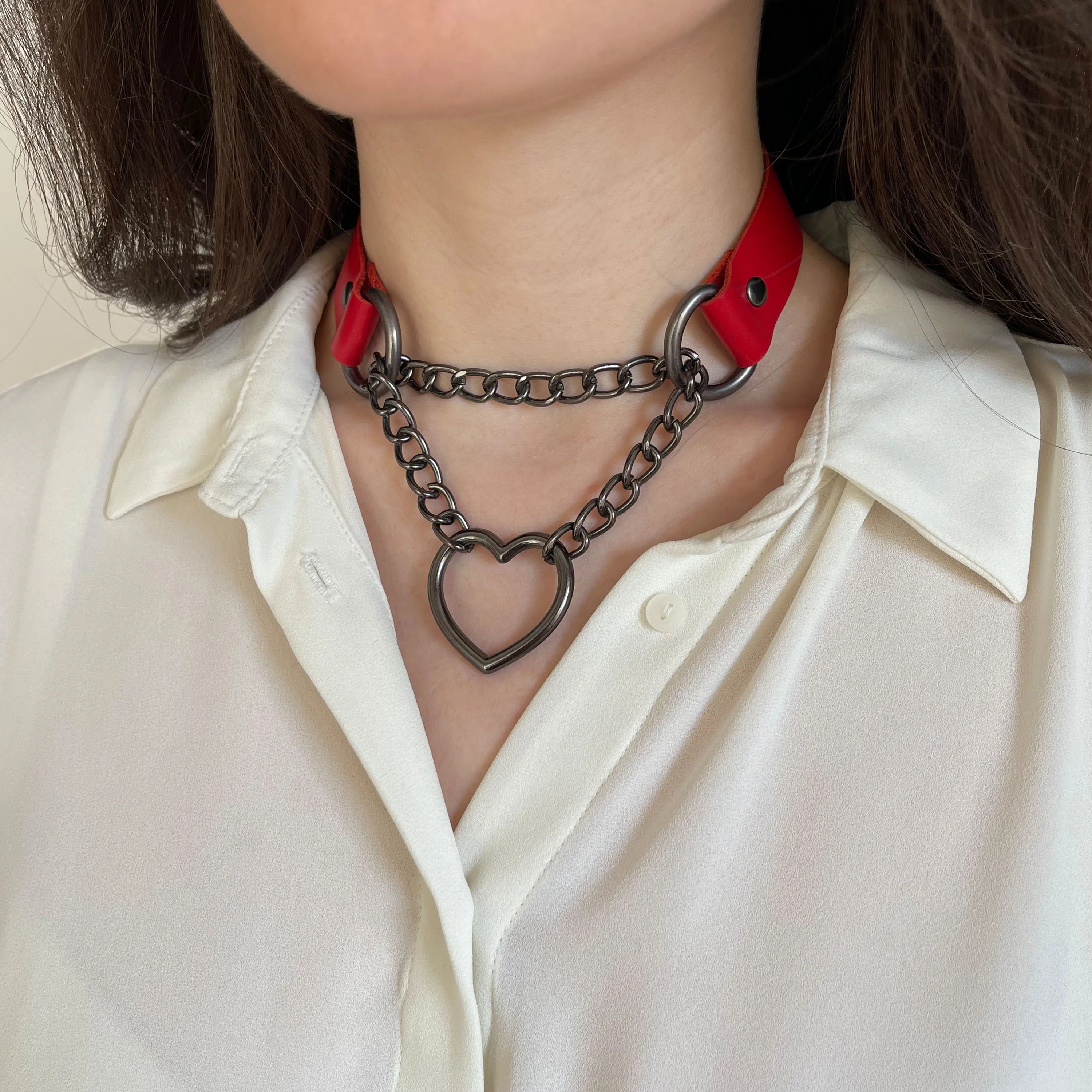 Leather Choker with Chain and Heart Ring - Image 4