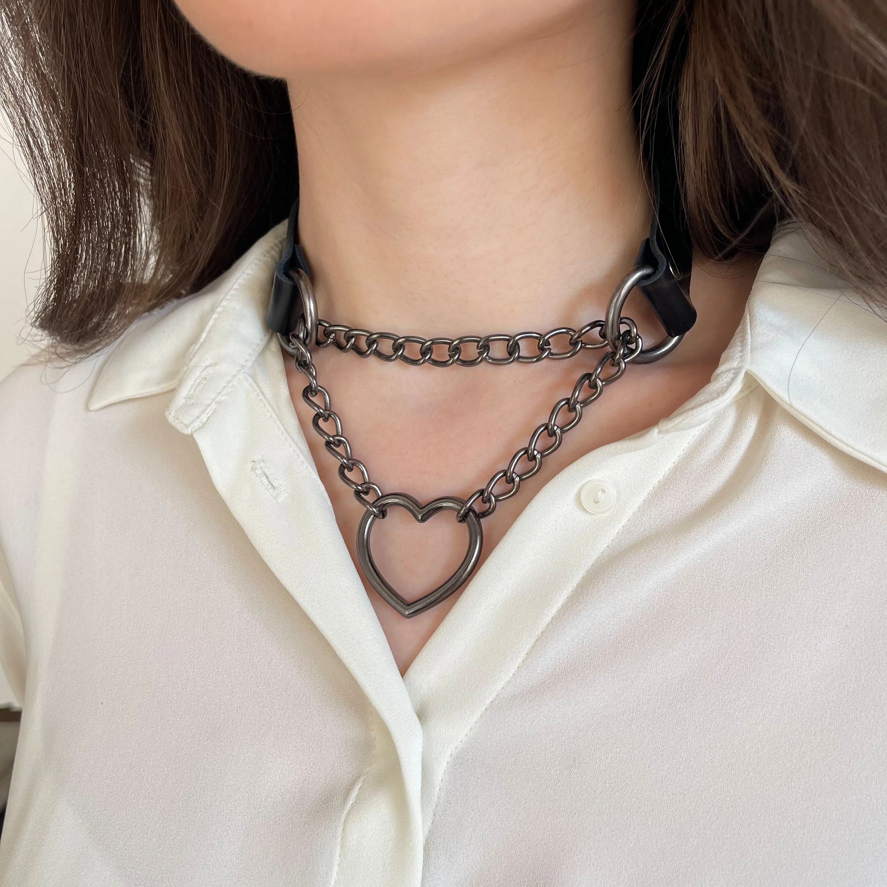 Leather Choker with Chain and Heart Ring - Image 6