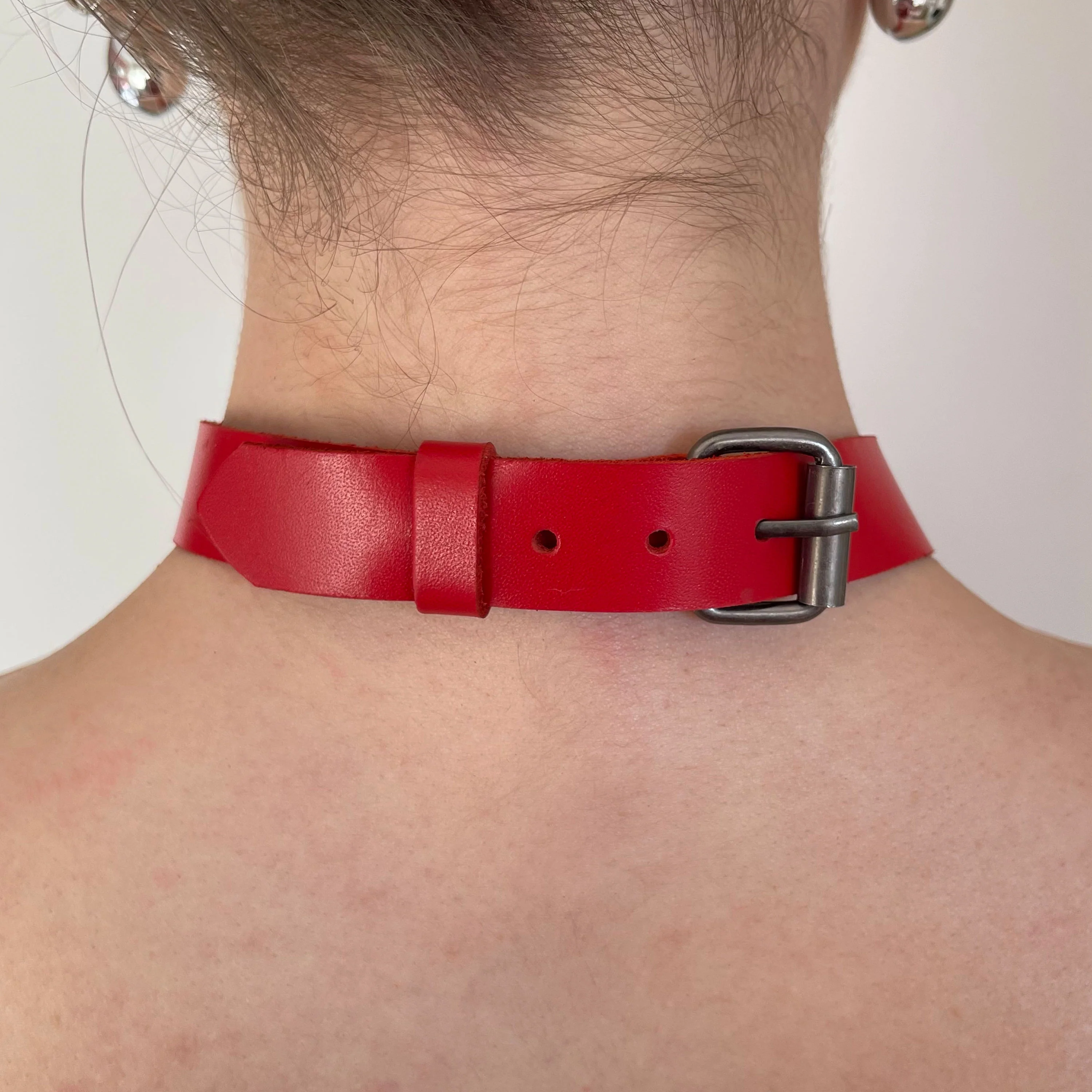 Leather Choker with Chain and O-Ring - Image 5