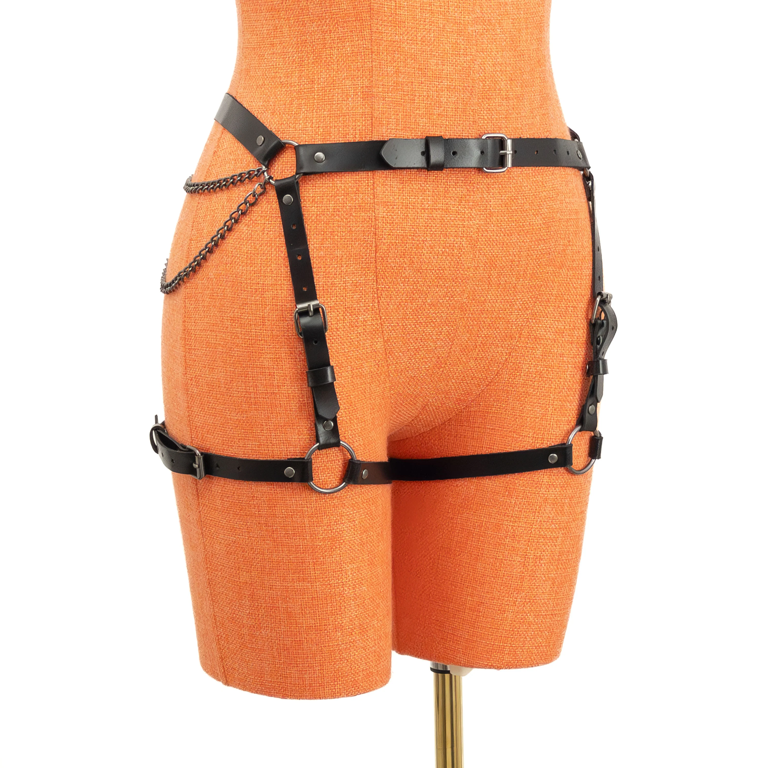 Minimal Leather Butt Garter with Chain Detail - Image 5