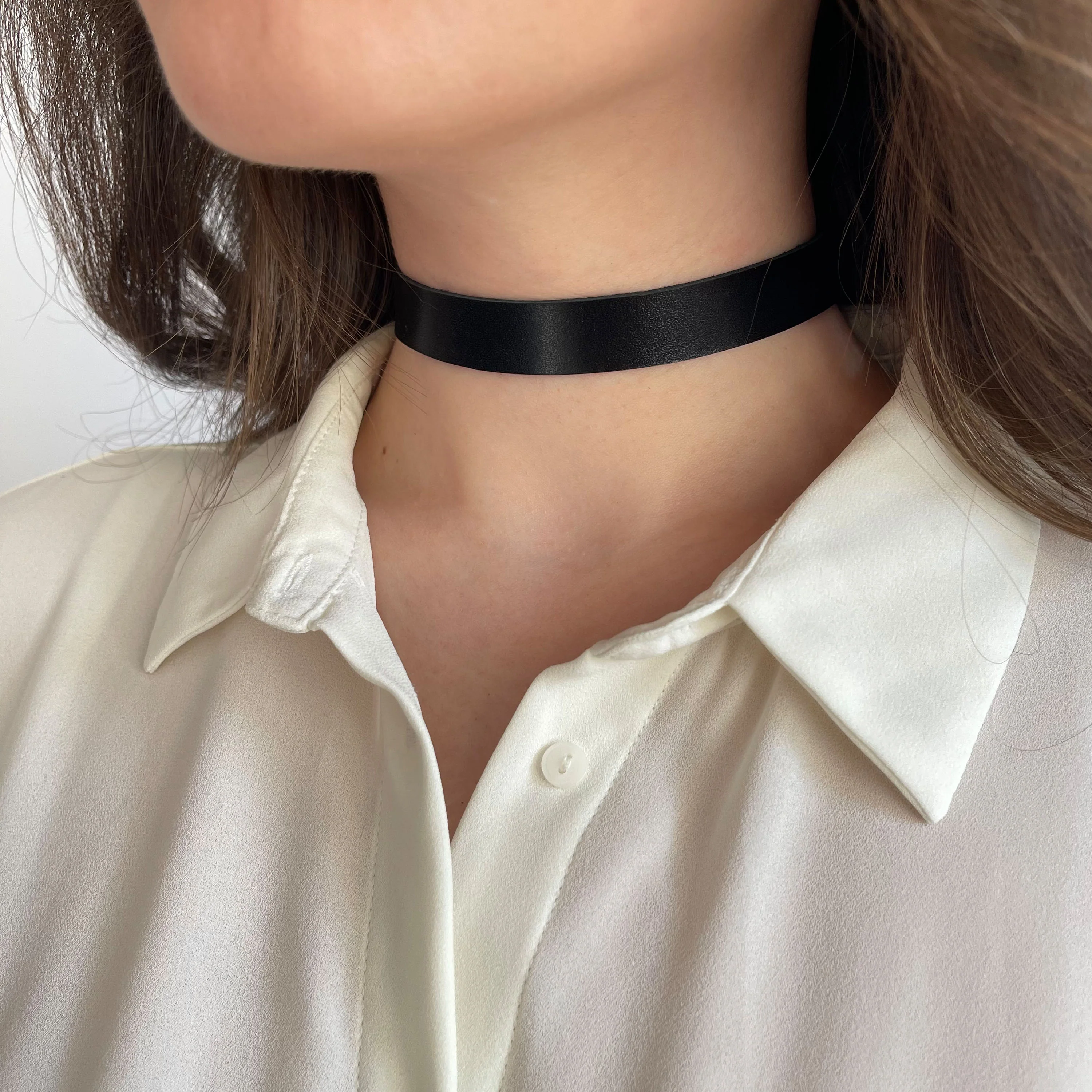 Minimalist Leather Choker with Buckle – Marsala - Image 3