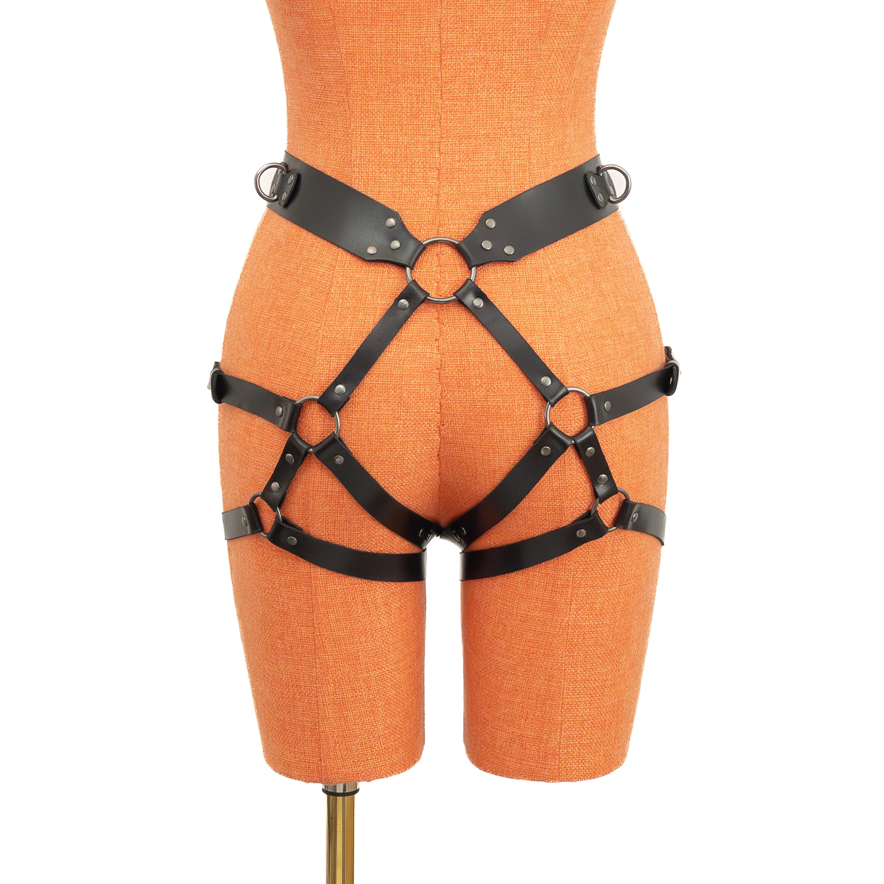 Open Butt Leather Garter Belt - Image 8